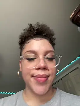 QueenNuttCollector live sex cam