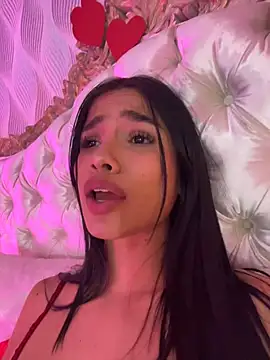 Bella_Smiith_'s cam snapshot