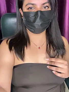 Pretty_varsha08 live sex cam