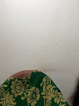 sexy-riya43's cam snapshot