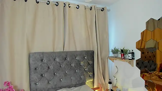 DaphneGlas's cam snapshot