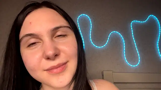 MyraLitterers's cam snapshot