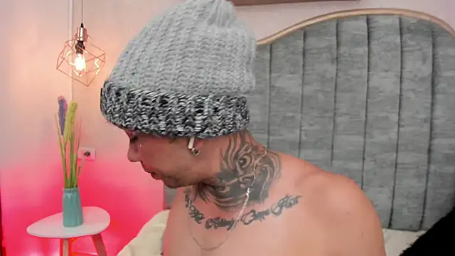 liam_froid's cam snapshot