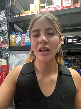 Andrea_19blonde's cam snapshot