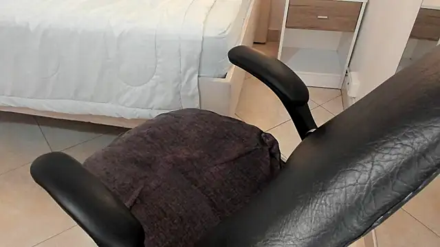 lia_mariana's cam snapshot