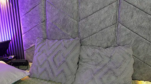 maddy1y_'s cam snapshot