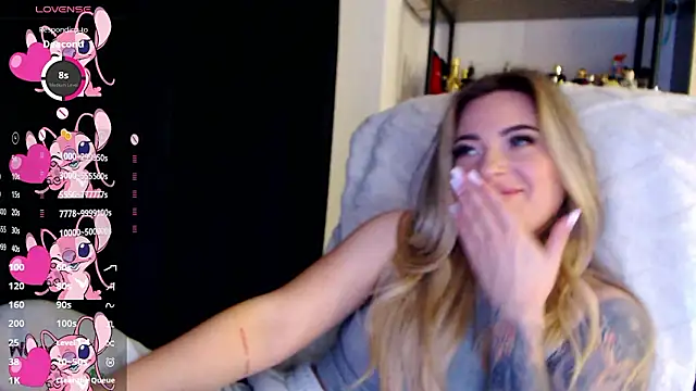 Rania_Stitch's cam snapshot