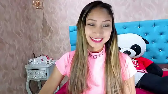 MadelineDoll's cam snapshot