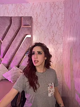 elodie_rouge's cam snapshot