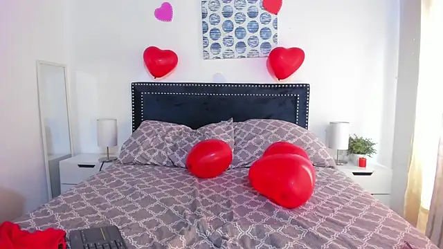 ZulyMichels's cam snapshot