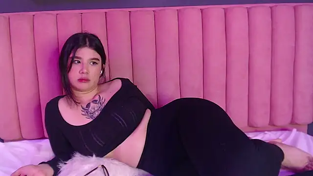 SkyeBela live sex cam