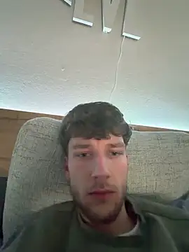 YoungSkinnyBoy20 live sex cam