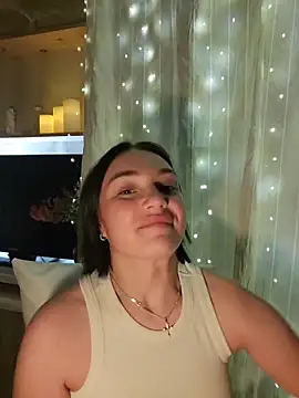 HotDevilGirl_'s cam snapshot