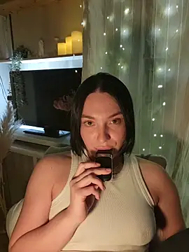 HotDevilGirl_'s cam snapshot