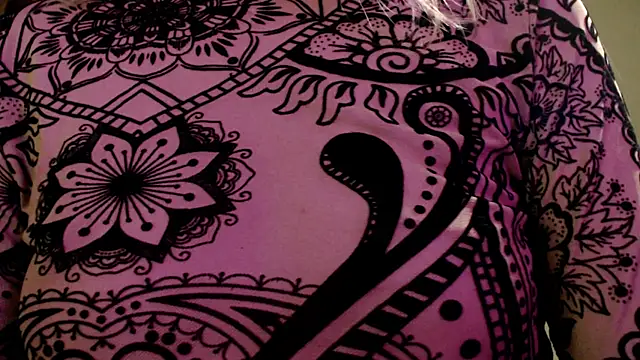 Iris_lave's cam snapshot