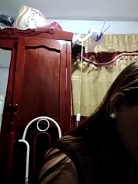 merr_ann123's cam snapshot