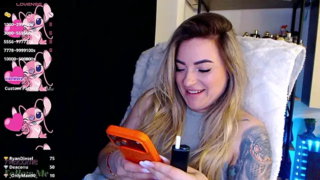 Rania_Stitch's cam snapshot