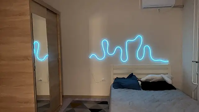 MyraLitterers's cam snapshot