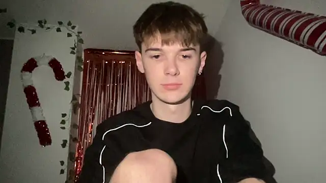 YourMilkyGuy live sex cam