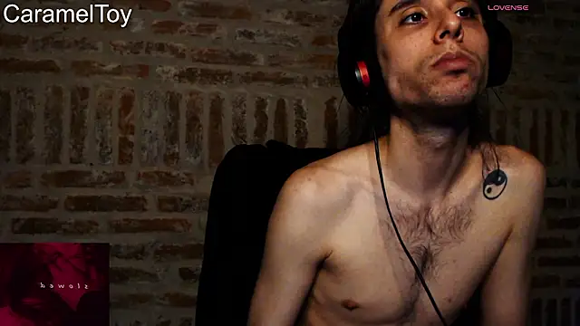 CaramelToy live sex cam