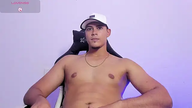 Iamdylan777 live sex cam