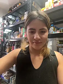 Andrea_19blonde live sex cam