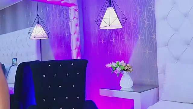 BellaFoox live sex cam