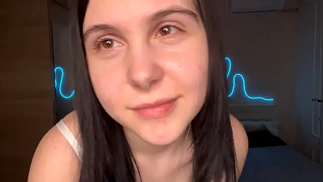 MyraLitterers's cam snapshot