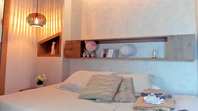 Emilly_Beaumont's cam snapshot