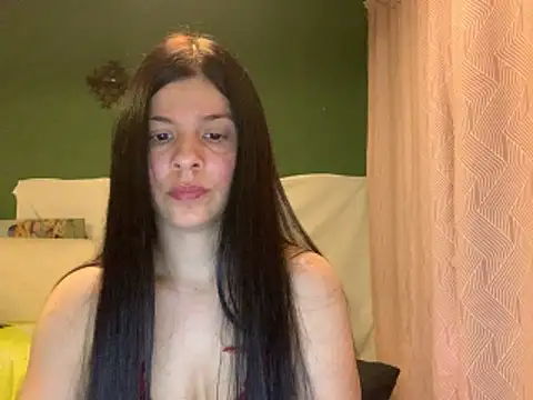 Estefani_32 live sex cam