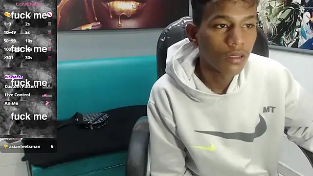 Rory_castro live sex cam