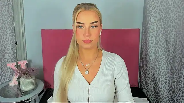 KristyHoney's cam snapshot