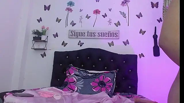 Coral_Villalobos's cam snapshot