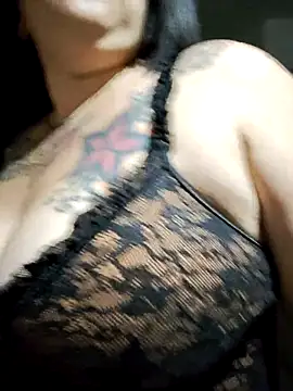 Divine_Pouvoir's cam snapshot