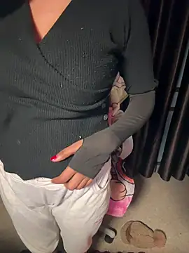 Lucky_Flora's cam snapshot