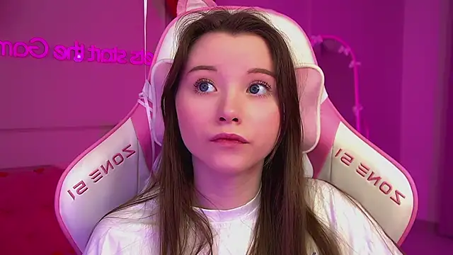 KeiraAsti's cam snapshot