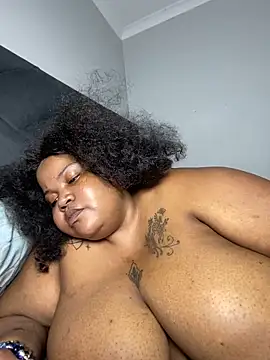 MissLola27's cam snapshot