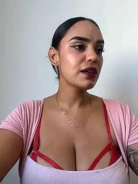 Sara-77 live sex cam