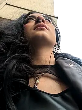 Lila_Desiree live sex cam