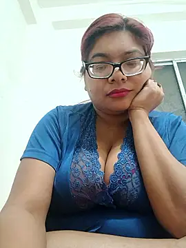 Elie_Hallway's cam snapshot