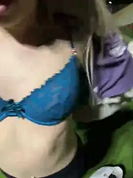 AlyssaFoxx_'s cam snapshot