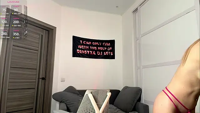 MarisLile's cam snapshot