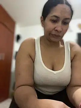 Carola-Ross live sex cam