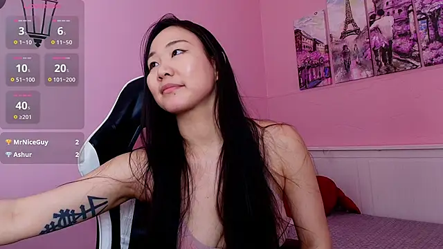 Inari_Okami_'s cam snapshot