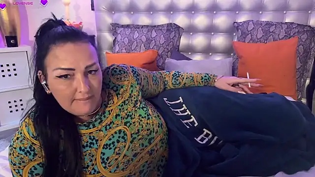 TiffanyRoxx live sex cam