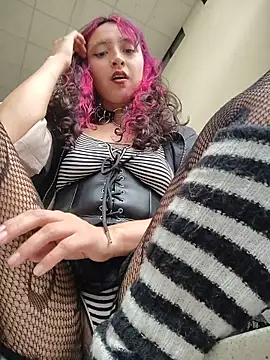 _Laary_Lily live sex cam