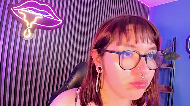 Violett_Lilith live sex cam