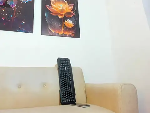 Chloe_bigcock live sex cam