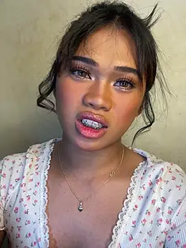 Exotic_alyssa69 live sex cam