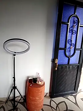 Simone_Miller's cam snapshot